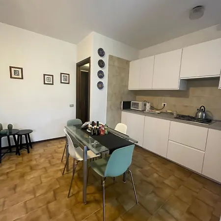 Apartment La Casa Di Lalla Fiumelatte