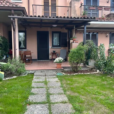 La Casa Di Lalla Apartment Fiumelatte